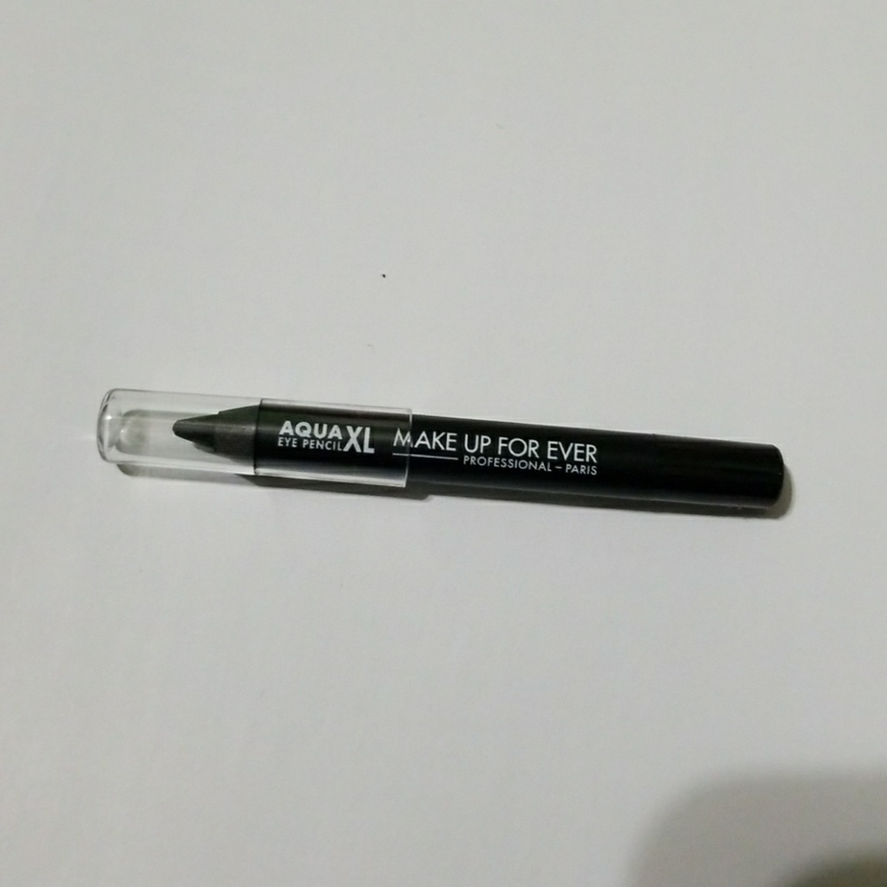 Make up forever Aqua XL Eye pencil